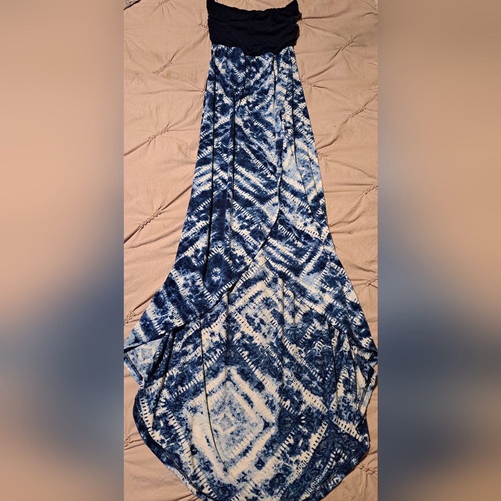 Sleeveless halter top long high low dress with very high split size Small